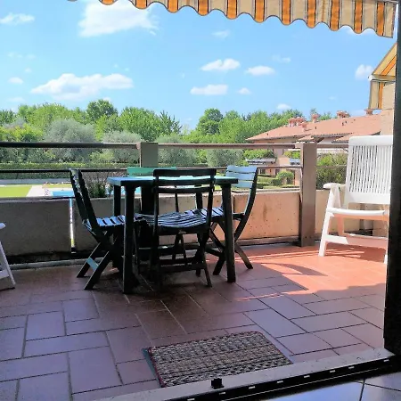 In Near Lakeshore Tatil Evi *