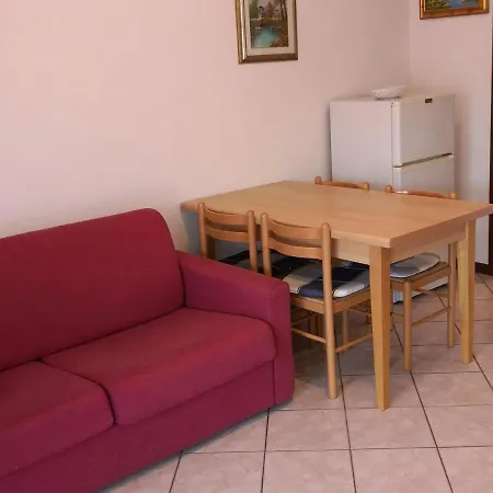 Tatil Evi In Near Lakeshore *