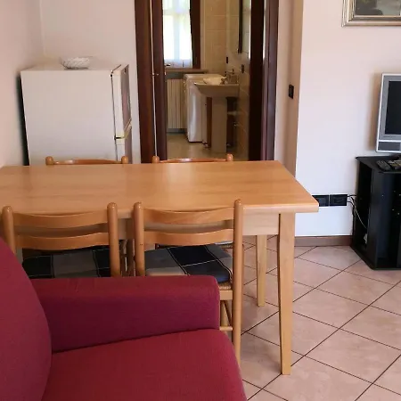 In Near Lakeshore Tatil Evi Lazise