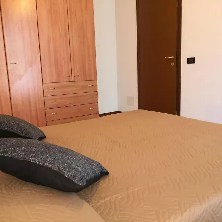 Tatil Evi In Near Lakeshore *