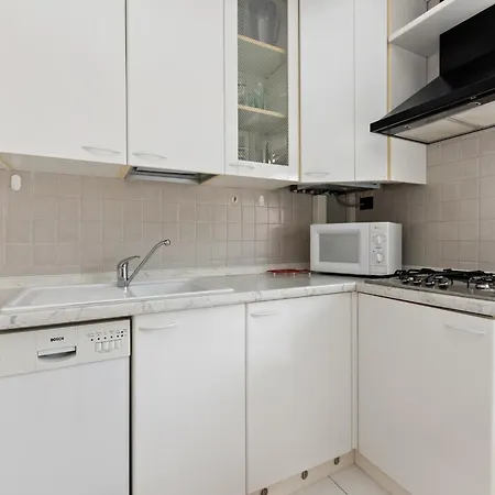 Tatil Evi In Near Lakeshore *